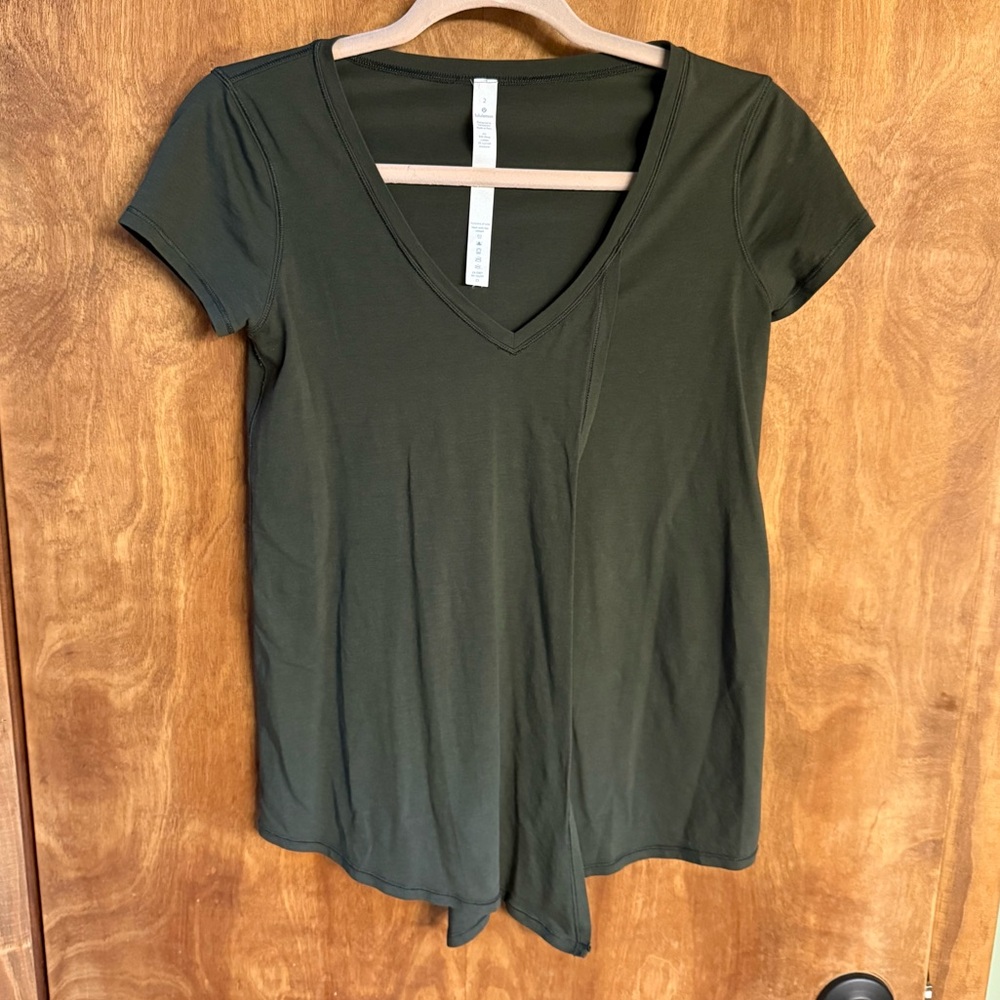 Lululemon Forest Green V Neck Tie Front Shirt Size 2 EUC